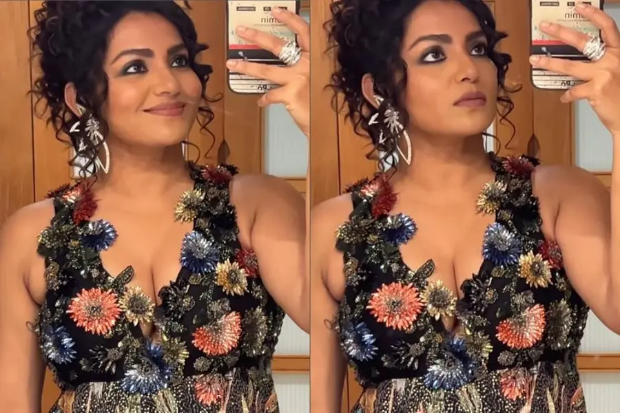 പൂക്കളും കിളികളും മരങ്ങളും ഡിസൈന് ചെയ്ത ഗൗണ്; ഗ്ലാമറസ് ലുക്കില് പാര്വതി