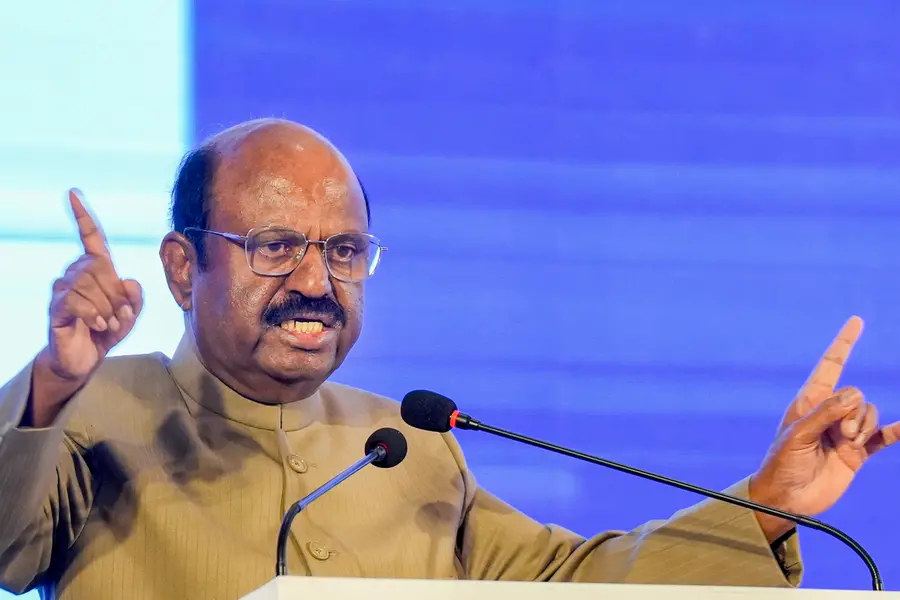 'രണ്ട് തൃണമൂല് MLA-മാരുടെ സത്യപ്രതിജ്ഞ ഭരണഘടനാലംഘനം'; രാഷ്ട്രപതിക്ക് ബംഗാള് ഗവര്ണറുടെ കത്ത്