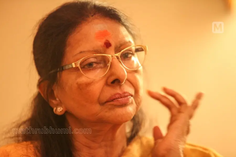 മോഹന്ലാലിന്റെ കൂടെ ഇതുവരെ അഭിനയിക്കാനായില്ല, ഒരുതവണയേ നേരില് കണ്ടിട്ടുള്ളൂ- ശാരദ