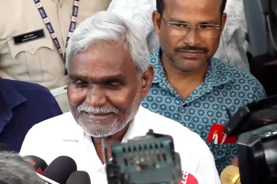 അഭ്യൂഹങ്ങള്‍ക്കിടെ ചംപായി സോറൻ ഡൽഹിയിൽ; വ്യക്തിപരമായ കാര്യങ്ങൾക്കെത്തിയതെന്ന് പ്രതികരണം