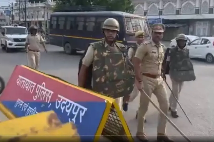 പത്താംക്ലാസുകാരന് കുത്തേറ്റു; ഉദയ്പുരില് സംഘര്ഷം, നിരോധനാജ്ഞ, ഇന്റര്നെറ്റ് വിച്ഛേദിച്ചു