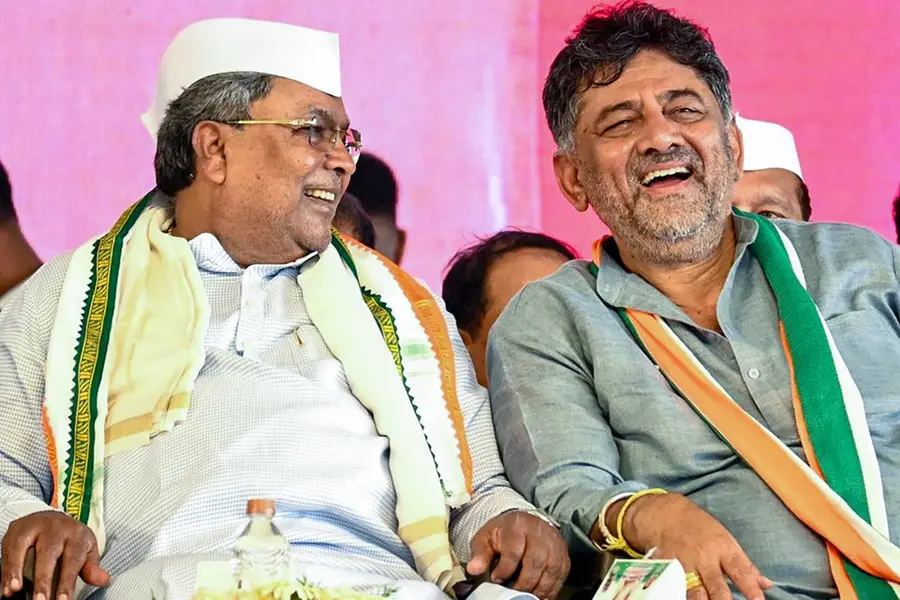 ഗവർണറുടെ പ്രോസിക്യൂട്ട് അനുമതി ഭരണഘടനാപരമല്ലെന്ന് സിദ്ധരാമയ്യ, എല്ലാ MLAമാരുടെയും പിന്തുണയെന്ന് DK