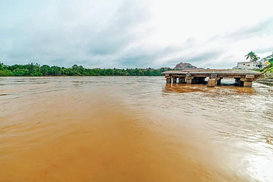തുംഗഭദ്ര അണക്കെട്ട് തുറന്നു; ഹംപിയിലെ 12 സ്മാരകങ്ങളും വെള്ളത്തില്‍ മുങ്ങി
