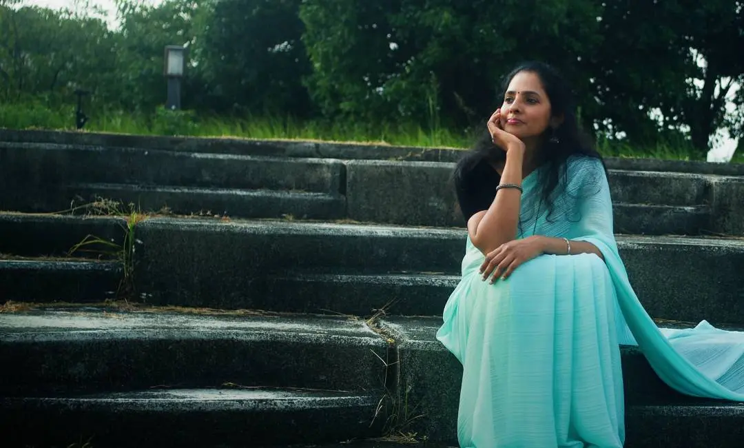 മ്യൂസിക് വീഡിയോയിൽ നിന്നും