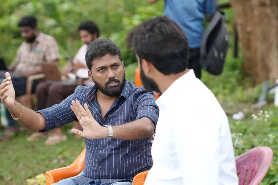 രണ്ട് വ്യത്യസ്ത കുടുംബ ചിത്രങ്ങളിലൂടെ തിളങ്ങി സംവിധായകൻ വിഷ്ണു മോഹൻ
