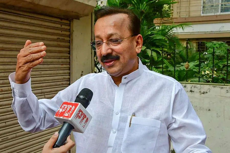 മഹാരാഷ്ട്ര മുന്മന്ത്രിയും NCP മുതിർന്ന നേതാവുമായ ബാബാ സിദ്ധിഖി വെടിയേറ്റു മരിച്ചു, മൂന്നുപേർപിടിയിൽ