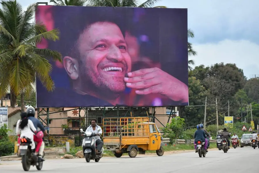 പൂജകള്, ഭക്ഷണവിതരണം; പ്രിയപ്പെട്ട അപ്പു അണ്ണായുടെ ഓര്മയില് ആരാധകര്