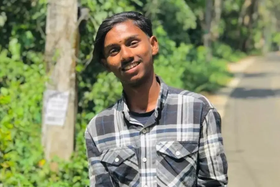 സ്വകാര്യ ബസിനടിയിൽപ്പെട്ട് ബൈക്ക് യാത്രികനായ വിദ്യാര്ഥിക്ക് ദാരുണാന്ത്യം