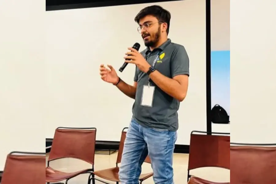 പ്രതിവർഷവരുമാനം 4 കോടി, സ്വപ്ന ജീവിതത്തിന് പിന്നിൽ ഉറക്കമില്ലാത്ത രാത്രികൾ; യുവാവിന് വ്യാപക വിമർശനം