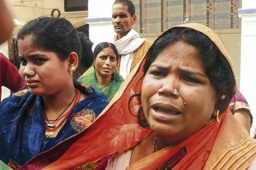 മദ്യനിരോധനമുള്ള ബിഹാറിൽ വ്യാജമദ്യദുരന്തം: 25 മരണം, 49 പേർ ചികിത്സയിൽ