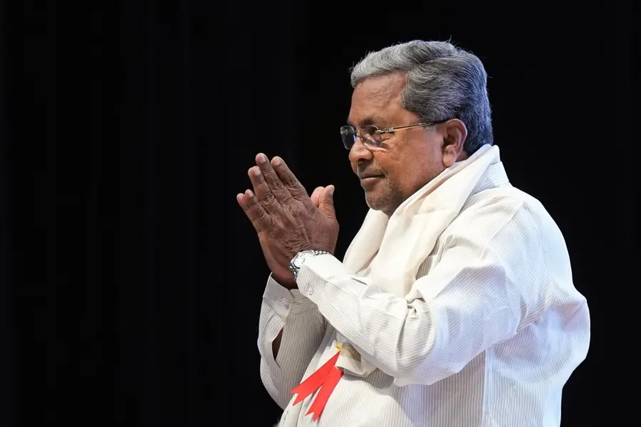 തൊഴിൽ സംവരണ ട്വീറ്റ് ഡിലീറ്റ് ചെയ്ത് സിദ്ധരാമയ്യ; സർക്കാരിന്റെ ബില്ലിനെ വിമർശിച്ച് വ്യവസായ പ്രമുഖർ