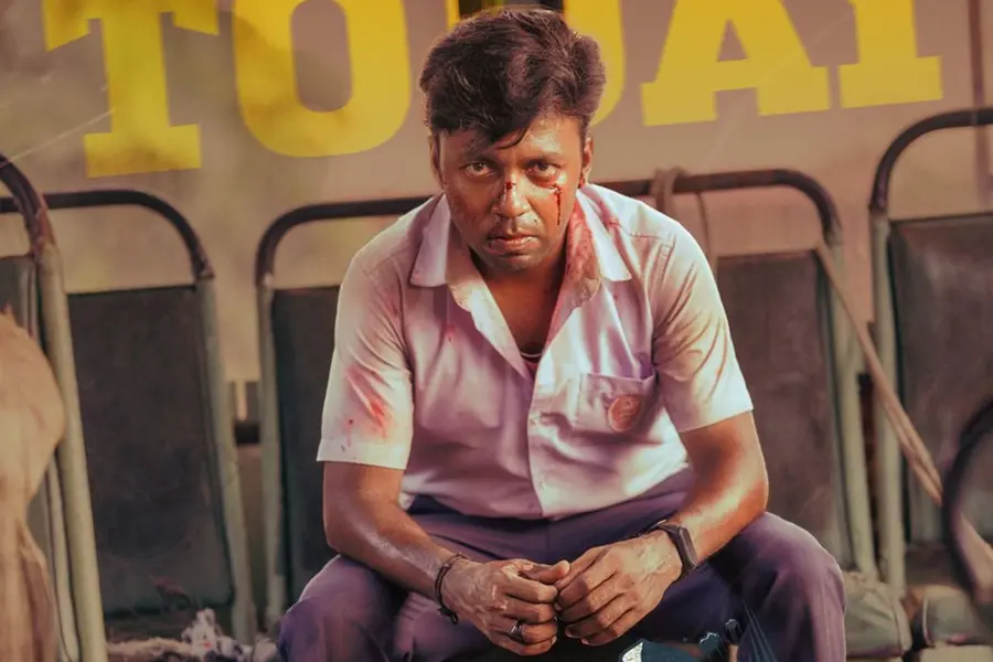 പ്ലസ് ടു പിള്ളേരുടെ വേറെ ലെവൽ അടി; നല്ല നാടൻ തല്ലിന്റെ ചൂടറിയിച്ച് 'ഇടിയൻ ചന്തു' | റിവ്യൂ