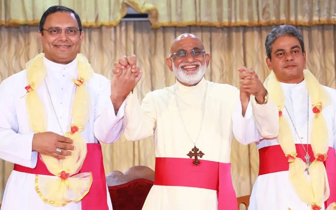 മാര് തോമസ് തറയിലും മാര് പ്രിന്സ് ആന്റണി പാണേങ്ങാടനും സിറോ മലബാര് സബാ മേജര് ആര്ച്ച് ബിഷപ് മാര് റാഫേല് തട്ടിലിനൊപ്പം | Photo: Facebook/ Mar Raphael Thattil, Major Archbishop of the Syro-Malabar Church