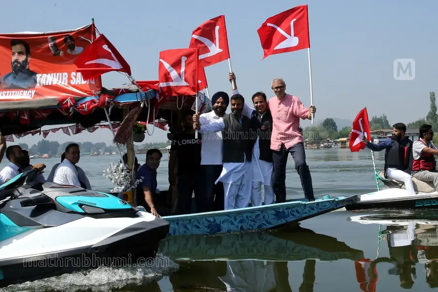 ഭരണം തിരിച്ചെടുക്കാന്‍ അബ്ദുള്ള കുടുംബം; ദാല്‍ തടാകത്തെ ഇളക്കിമറിച്ച് ഒമര്‍