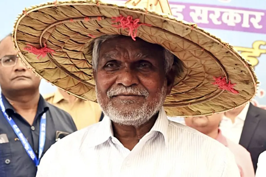 'അർധരാത്രിയിൽ ഹോട്ടലിൽ BJP നേതാക്കളുമായി കൂടിക്കാഴ്ച, ഡൽഹിയിലേക്ക്'; ഒന്നും വിട്ടുപറയാതെ ചംപയ് സോറൻ