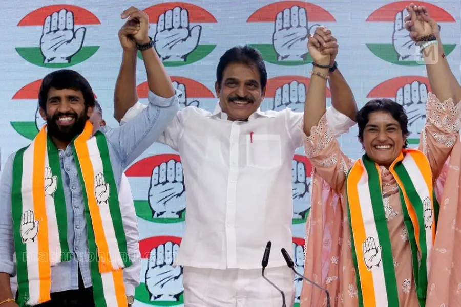ഗുസ്തി താരങ്ങളായ വിനേഷ് ഫോഗട്ടും ബജ്രംഗ് പുനിയയും കോണ്ഗ്രസില്; സ്വാഗതം ചെയ്ത് KC വേണുഗോപാല്