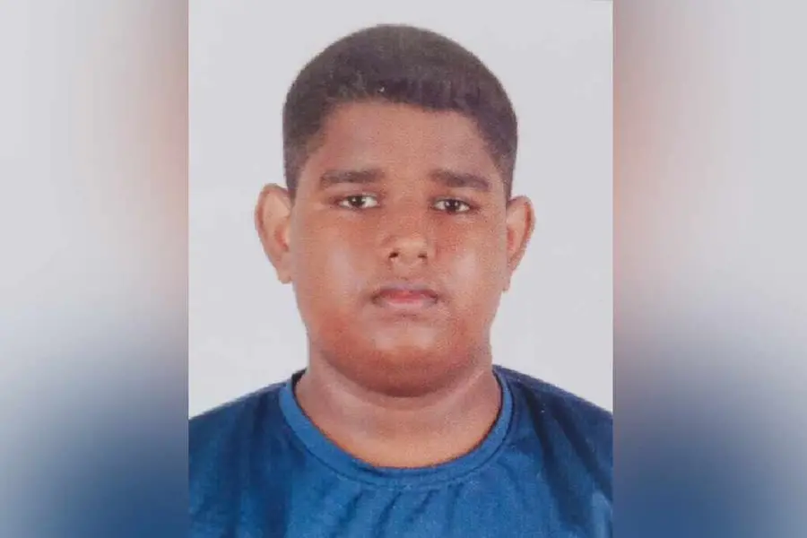 അമ്മ വൃക്ക നൽകിയിട്ടും മകനെ രക്ഷിക്കാനാകാതെ ഒരു കുടുംബം; സുമനസുകളുടെ സഹായം തേടുന്നു