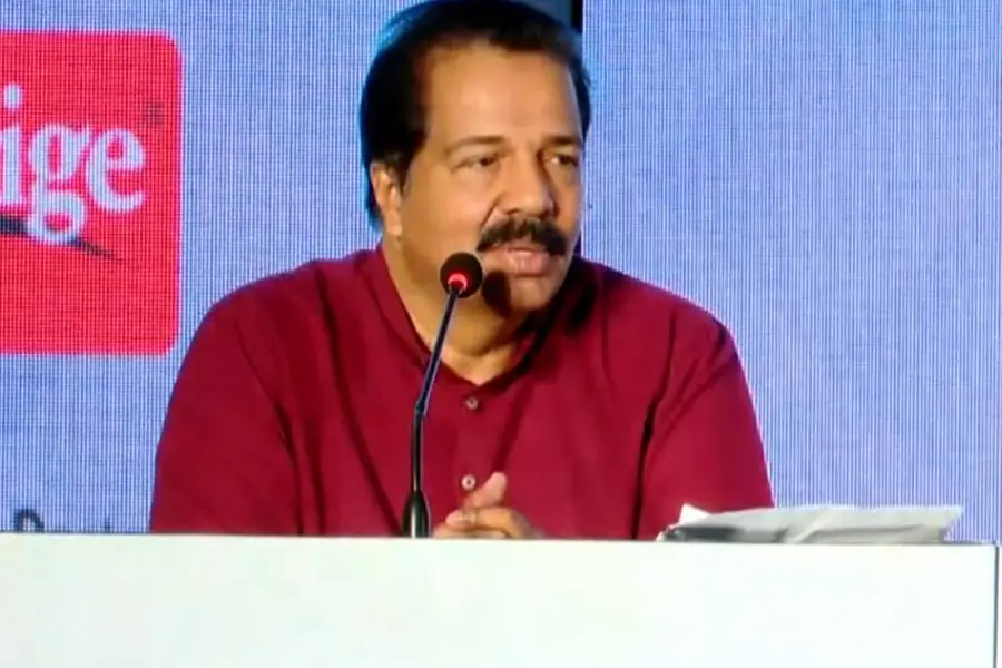 മാധ്യമങ്ങള് സ്വകാര്യത കവര്ന്നെടുക്കുന്നു, സ്വയം നിയന്ത്രണം വേണം - ശ്രീകണ്ഠന് നായര്