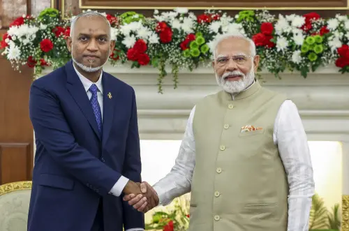പ്രധാനമന്ത്രി നരേന്ദ്ര മോദിയും മാലദ്വീപ് പ്രസിഡന്റ് മുഹമ്മദ് മുയിസുവും | Photo : ANI