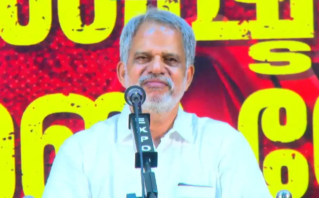 നിലമ്പൂർ ചന്തക്കുന്നിൽ സി.പി.എം. നടത്തിയ രാഷ്ട്രീയ വിശദീകരണ യോഗത്തിൽ പോളിറ്റ്ബ്യൂറോ അംഗം എ. വിജയരാഘവൻ പ്രസംഗിക്കുന്നു | സ്ക്രീൻഗ്രാബ്