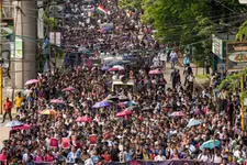'മമത പങ്കെടുക്കണം, സത്സമയ സംപ്രേഷണം വേണം'; ചർച്ചയ്ക്ക് ഉപാധികൾ വെച്ച് സമരംചെയ്യുന്ന ഡോക്ടർമാർ