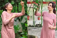 'മനസമാധാനമാണ് ഏറ്റവും വലിയ സ്വത്ത്'; പലഭാവങ്ങളിൽ മഞ്ജു, മൊഞ്ച് കൂടിവരുന്നുവെന്ന് ആരാധകർ