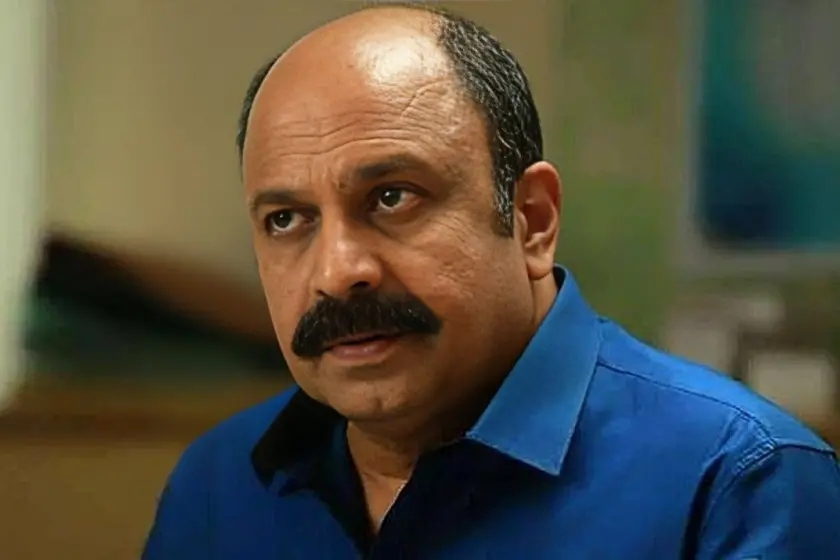 പീഡനക്കേസ്: ഫേസ്ബുക്കിൽ കാണിച്ച ധൈര്യം സിദ്ദീഖിനെതിരെ കേസ് നല്കാന് ഉണ്ടായില്ലേ- സുപ്രീം കോടതി