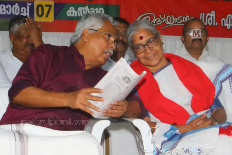 വയനാട്ടിലെ തിരഞ്ഞെടുപ്പ്: ആനി രാജയുടെ ഏറ്റുപറച്ചിലില് കുരുങ്ങി സി.പി.ഐ