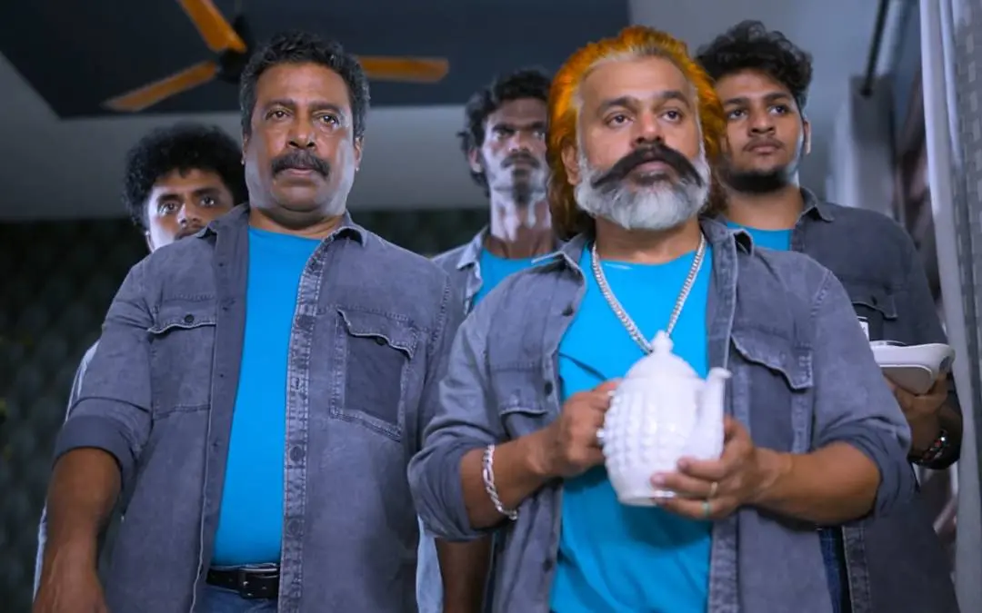 ട്രെയിലറിൽ നിന്നും
