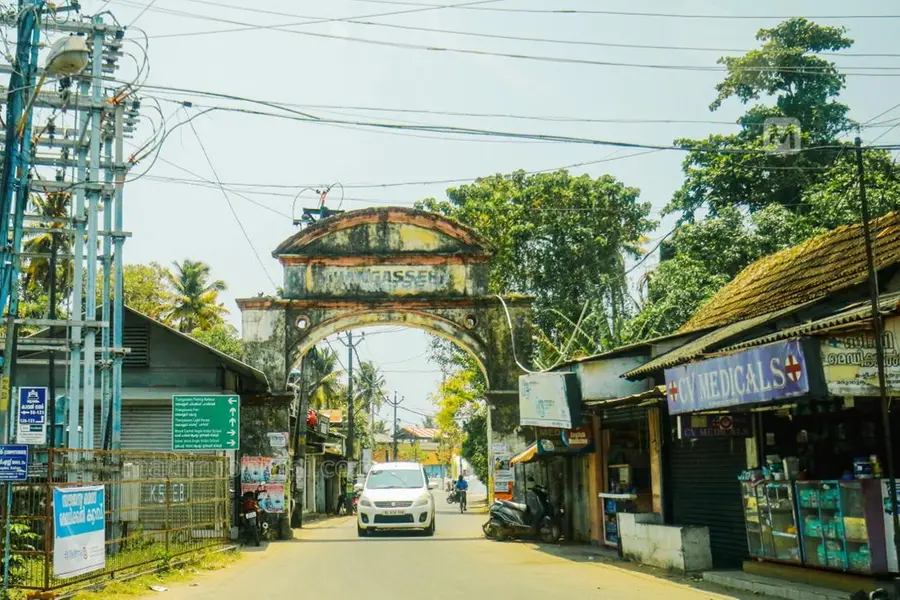 ഒടുവില് തങ്കശ്ശേരിയുടെ കമാനത്തിന് പുതുജീവന്; നവീകരണപ്രവൃത്തികള് തുടങ്ങി