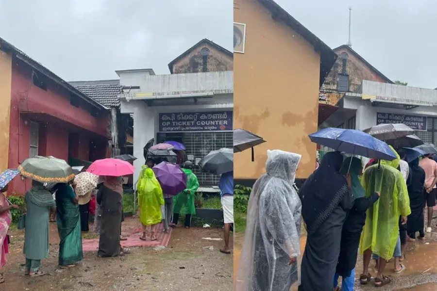 കോഴിക്കോട് ബീച്ച് ആശുപത്രിയിലെ ഒ.പി ടിക്കറ്റ് ഒറ്റകേന്ദ്രത്തിലേക്ക്; മഴനനഞ്ഞ് ടിക്കറ്റെടുത്ത് രോഗികൾ