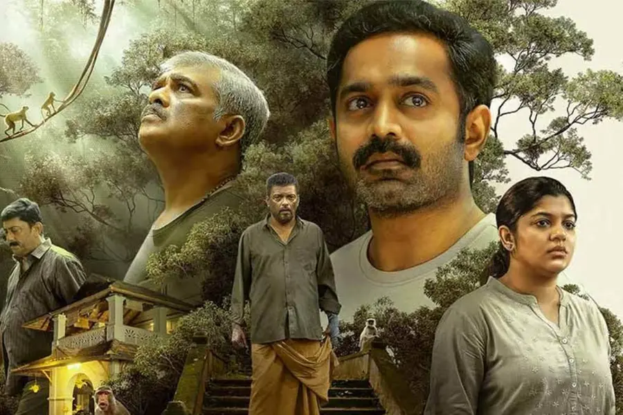 ദുരൂഹതയൊളിപ്പിച്ച് മനസ്സിനെ സ്പർശിക്കുന്ന മനോഹര ദൃശ്യാനുഭവം;പുതുമയാണ് ഈ 'കിഷ്കിന്ധാ കാണ്ഡം' | REVIEW