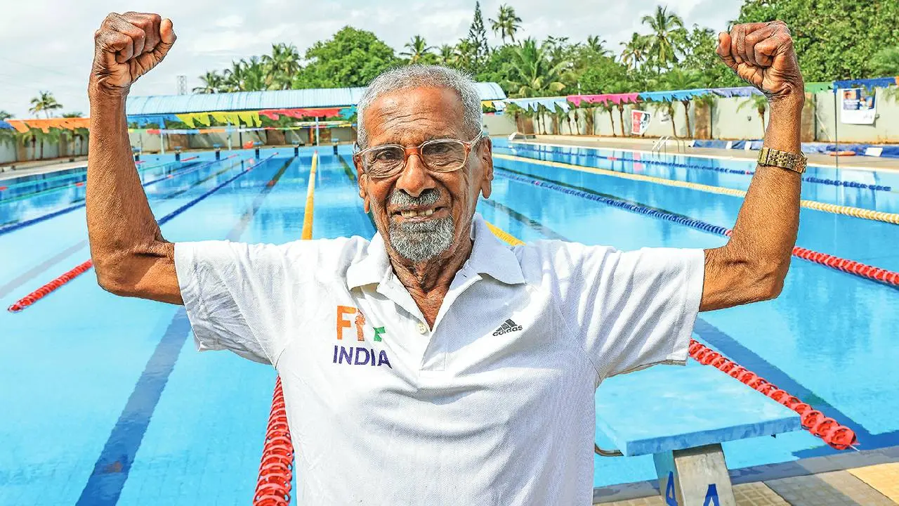 • തൃശ്ശൂരിൽ നടന്ന സംസ്ഥാന മാസ്റ്റേഴ്‌സ് നീന്തൽ ചാമ്പ്യൻഷിപ്പിൽ മത്സരിക്കാനെത്തിയ തൊണ്ണൂറുകാരൻ പ്രൊഫ. സി.പി. മാത്യു
