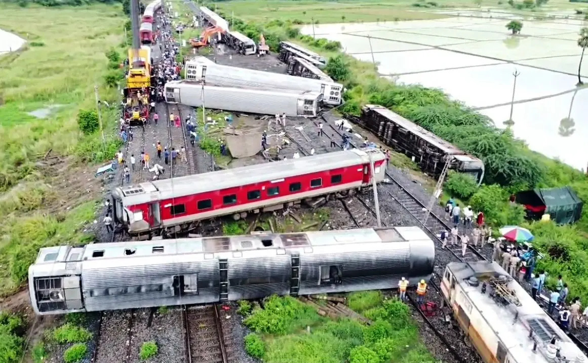ചെന്നൈ കവരപ്പേട്ട് അപകടത്തിന്റെ ആകാശദൃശ്യം | ചിത്രം: എഎന്ഐ