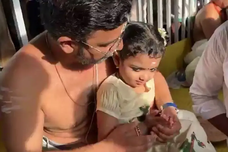 എന്താ എഴുതാന് പോകുന്നേ? 'ഹരിശ്രീ ഗണപതയേ നമഃ', കുരുന്നിന്റെ മറുപടി | VIDEO
