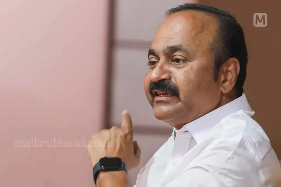 മുനമ്പത്തേത് വഖഫ് ഭൂമിയല്ല, സർക്കാരും ജാവദേക്കറും പറയുന്നത് ഒന്ന്, നീക്കം BJPയെ സഹായിക്കാൻ- VD സതീശൻ