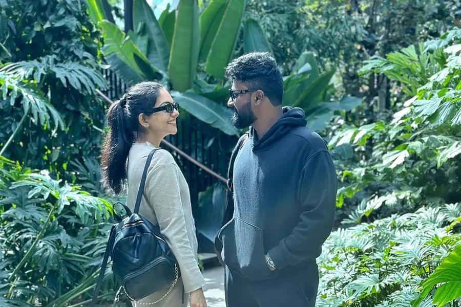 'എന്റെ പ്രിയപ്പെട്ട കേക്കിൻ കഷണം'; നിമിഷ് രവിക്ക് പിറന്നാളാശംസയുമായി അഹാന