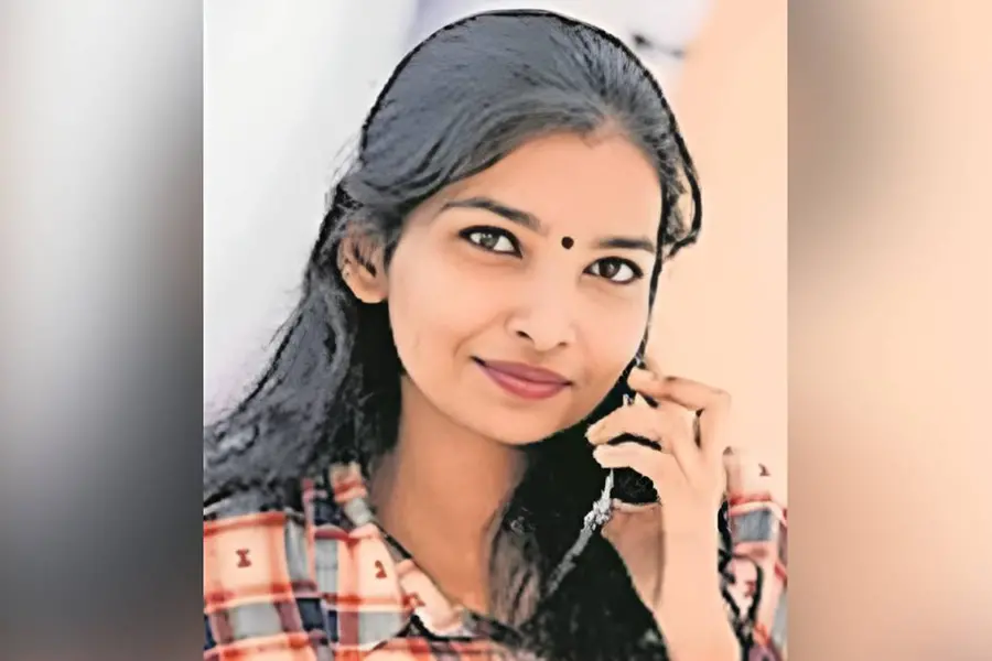 ഭക്ഷണം കഴിക്കാനെന്നു പറഞ്ഞ് അക്രമികൾക്ക് മുന്നിലെത്തിച്ചു; യുവാവിന് കുത്തേറ്റസംഭവത്തിൽ യുവതി പിടിയിൽ