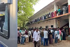 ചേവായൂര്‍ സര്‍വീസ് സഹകരണ ബാങ്ക് തിരഞ്ഞെടുപ്പ്: സംഘര്‍ഷത്തില്‍ എം.പിക്ക് നേരെയും കയ്യേറ്റം