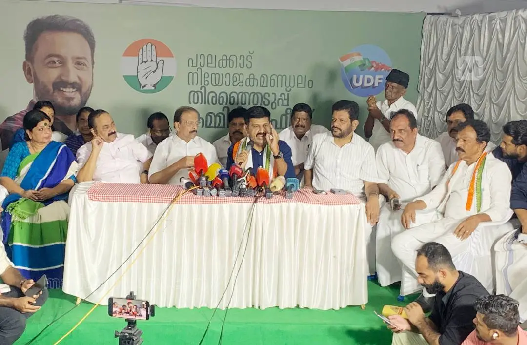 സന്ദീപ് വാര്യര് വാര്ത്താ സമ്മേളനത്തില് | ഫോട്ടോ: അരുണ് കൃഷ്ണന്കുട്ടി