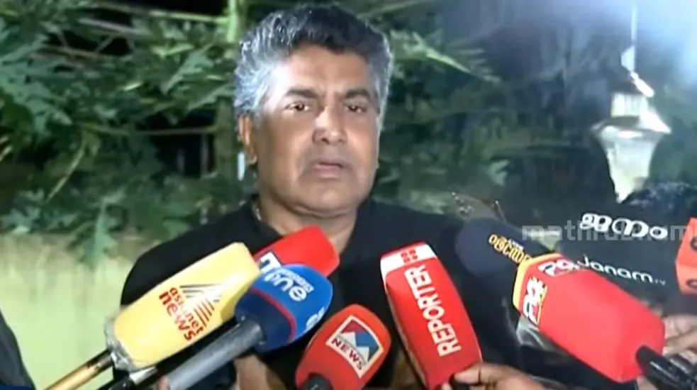 ശ്രീകുമാർ മോനോൻ | Photo: Screengrab, Mathrubhumi News