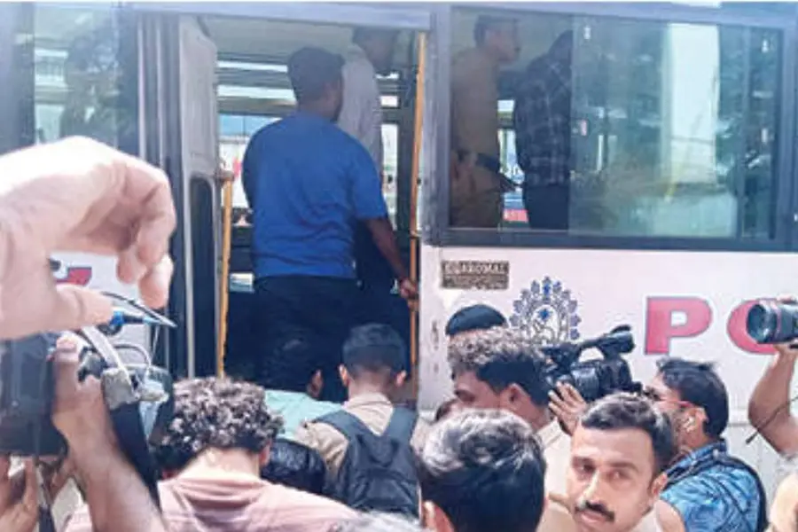 സ്വർണക്കവർച്ച: കൂൾബാറിലെ നിരീക്ഷണം, ആസൂത്രണം കണ്ണൂർ സെൻട്രൽ ജയിലിൽ, രണ്ടുപേർ വന്നത് ഒമാനിൽനിന്ന്