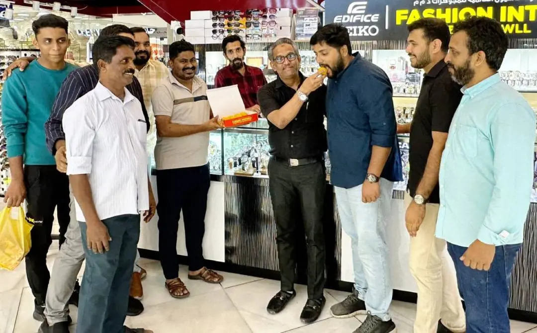 ഉപതിരഞ്ഞെടുപ്പിലെ യു ഡി എഫ് വിജയത്തില് ഐ.വൈ.സി.സി മധുരവിതരണം നടത്തി ആഘോഷിക്കുന്നു