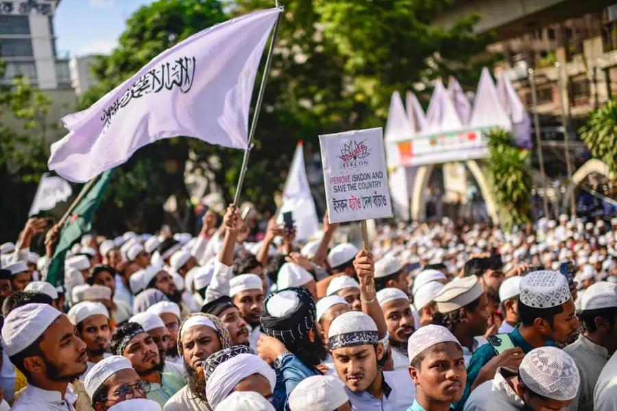ഇന്ത്യന് പതാകയെ അപമാനിച്ചു; ബംഗ്ലാദേശികളെ ചികിത്സിക്കില്ലെന്ന് കൊല്ക്കത്തയിലെ ആശുപത്രി