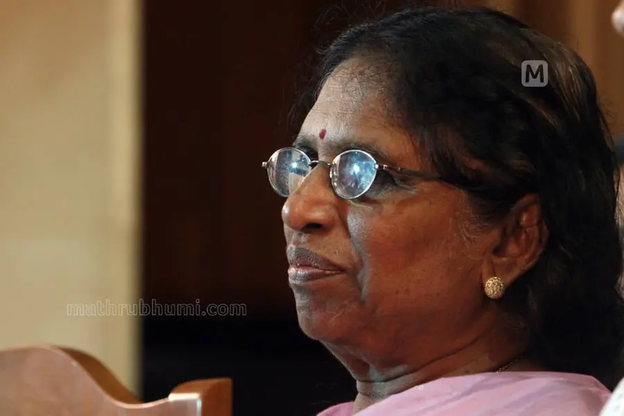ജീവിതപ്പാടങ്ങളില്നിന്ന് അക്ഷരംകൊയ്ത് പി. വത്സല മടങ്ങിയിട്ട് ഒരാണ്ട്...