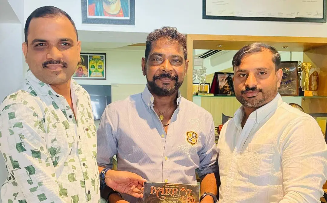 ബറോസ് കോമിക് ബുക്ക് നിർമാതാവ് ആന്റണി പെരുമ്പാവൂർ പുറത്തിറക്കുന്നു | ഫോട്ടോ: അറേഞ്ച്ഡ്