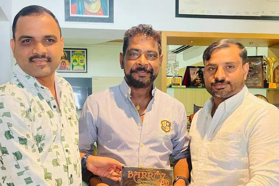 കോമിക് ബുക്കും മത്സരങ്ങളും, കുട്ടികൾക്കൊപ്പം ബറോസിനെ വരവേൽക്കാനൊരുങ്ങി കോഴിക്കോട്ടെ മോഹൻലാൽ ആരാധകർ
