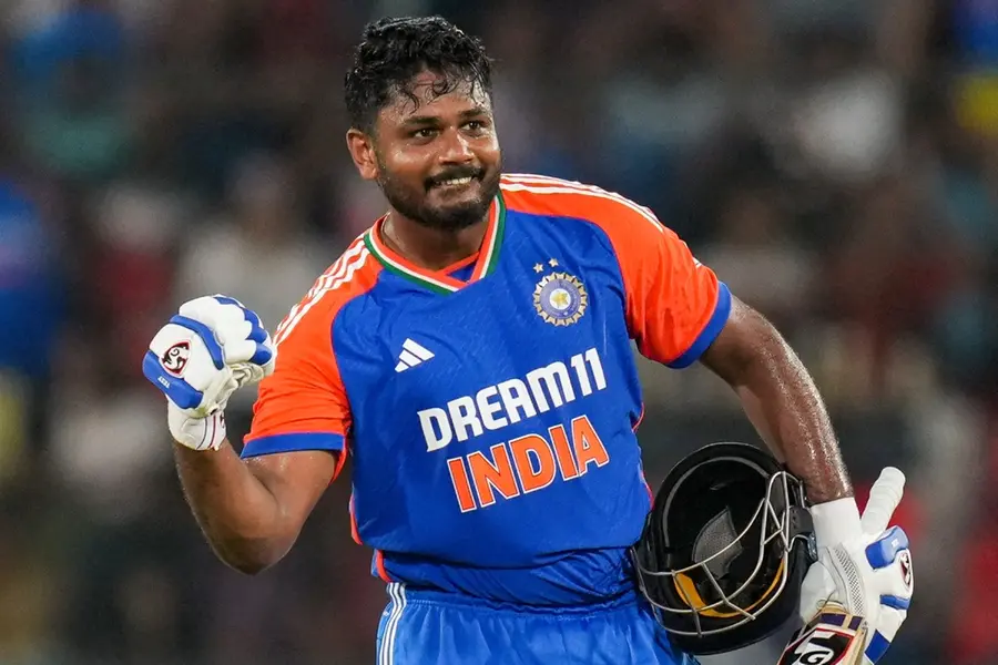 ധോനിയെയും മറികടന്ന് സഞ്ജു; ടി20യിൽ സിക്സർ പൂരം