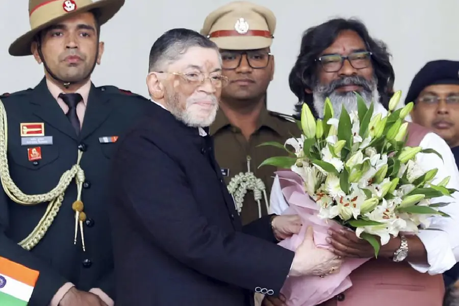 ഇന്ത്യ സഖ്യ ഐക്യനിര സാക്ഷി; ഝാര്ഖണ്ഡ് മുഖ്യമന്ത്രിയായി ഹേമന്ദ് സോറന് സത്യപ്രതിജ്ഞ ചെയ്തു