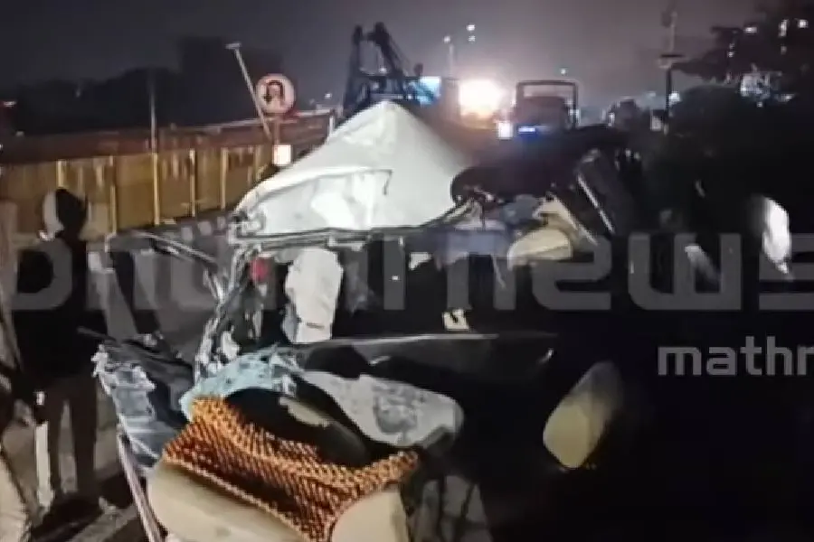 വെല്ലൂരിൽ നിർത്തിയിട്ട ലോറിക്ക് പിന്നിലേക്ക് ജീപ്പിടിച്ച് മൂന്ന് മരണം